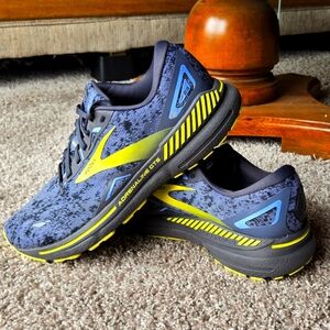 Brooks Adrenaline GTS 23